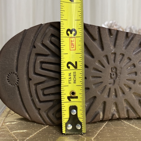 REDUCED! Youth Ugg Australia Classic II boots - Picture 11 of 13